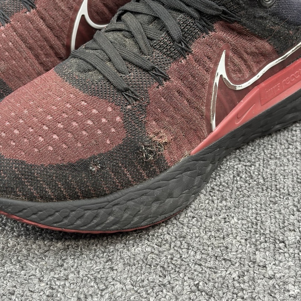 Nike React Infinity Run Flyknit 2 'Bred' Black Red Sneakers CT2357-006 Mens 11.5 - Picture 6 of 11